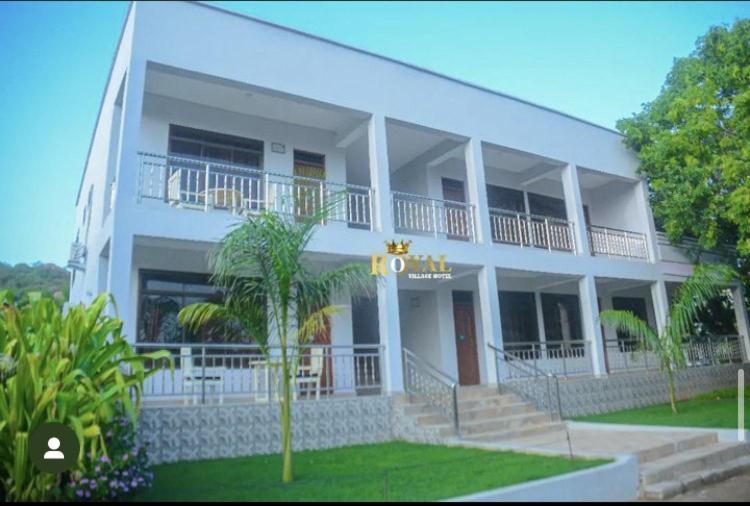 Royal village Hotel Dodoma Exteriör bild